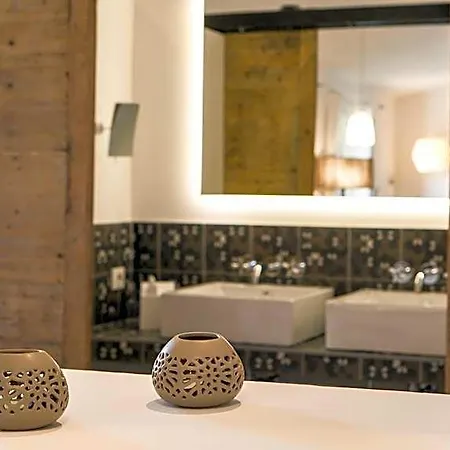 Les De Mila Hotel
