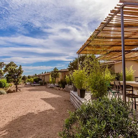 Les De Mila Hotel 4*