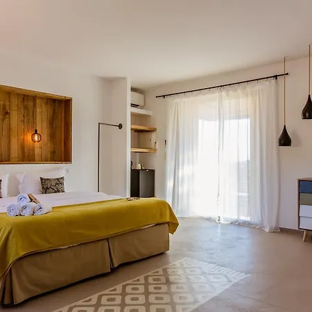 Les De Mila Bonifacio 4*