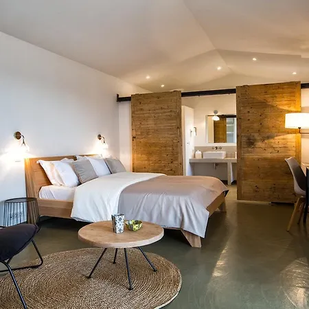 Les De Mila Bonifacio Hotel 4*