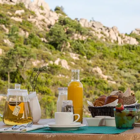 Les De Mila Bonifacio Hotel 4*
